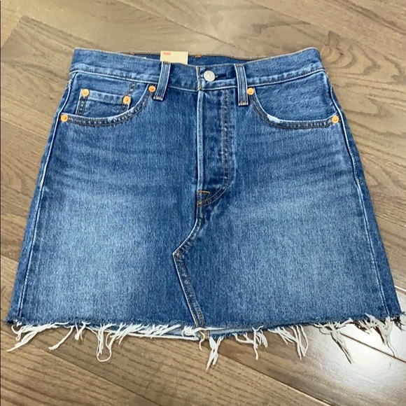 Levi’s Deconstructed Mini Skirt - Picture 3 of 8